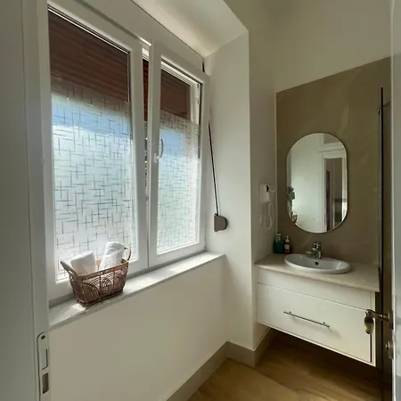 Caramel Blloku アパート ティラナ